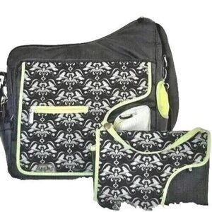 JJ COLE METRA DIAPER BAG IN MIDNIGHT CLOVER